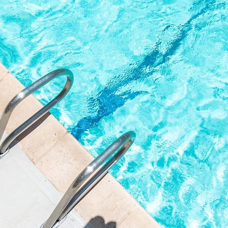 Waikiki Escapade Mountain Views Condo, Steps To Beach With Parking Perk ホノルル エクステリア 写真