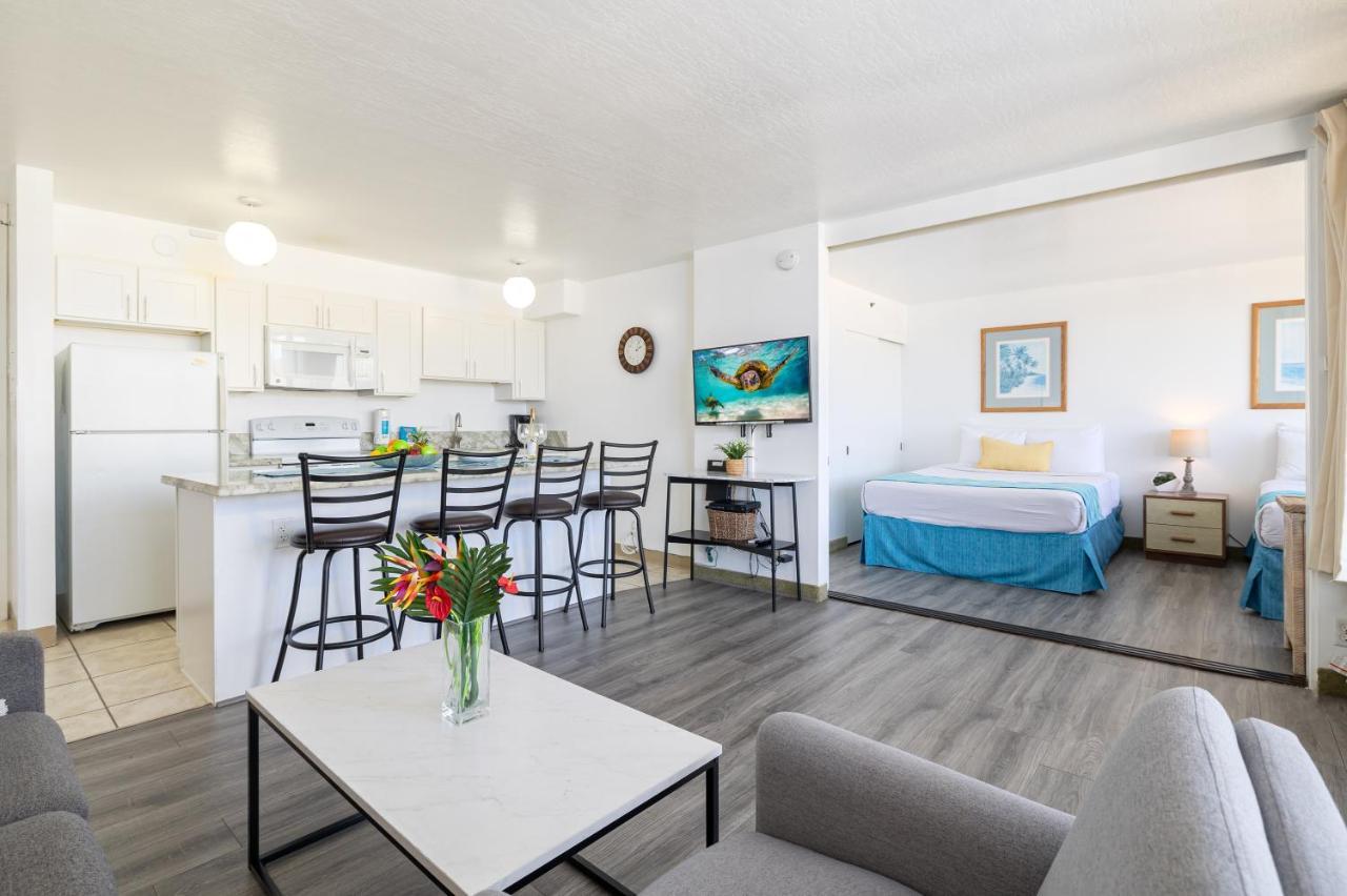Waikiki Escapade Mountain Views Condo, Steps To Beach With Parking Perk ホノルル エクステリア 写真