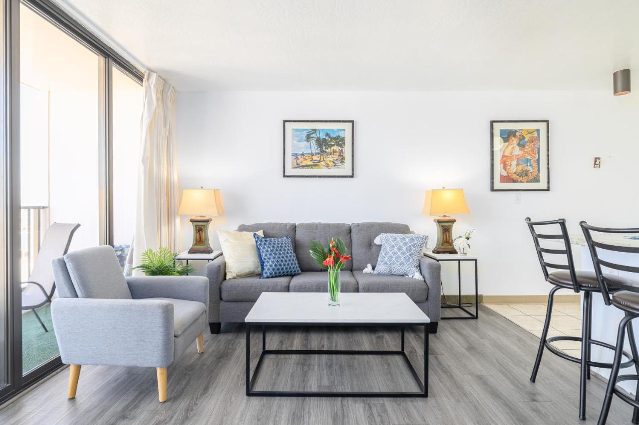 Waikiki Escapade Mountain Views Condo, Steps To Beach With Parking Perk ホノルル エクステリア 写真