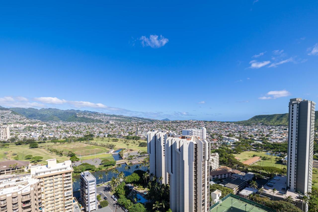 Waikiki Escapade Mountain Views Condo, Steps To Beach With Parking Perk ホノルル エクステリア 写真
