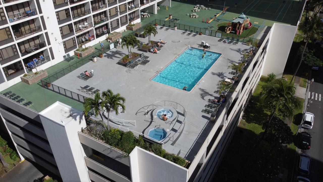 Waikiki Escapade Mountain Views Condo, Steps To Beach With Parking Perk ホノルル エクステリア 写真