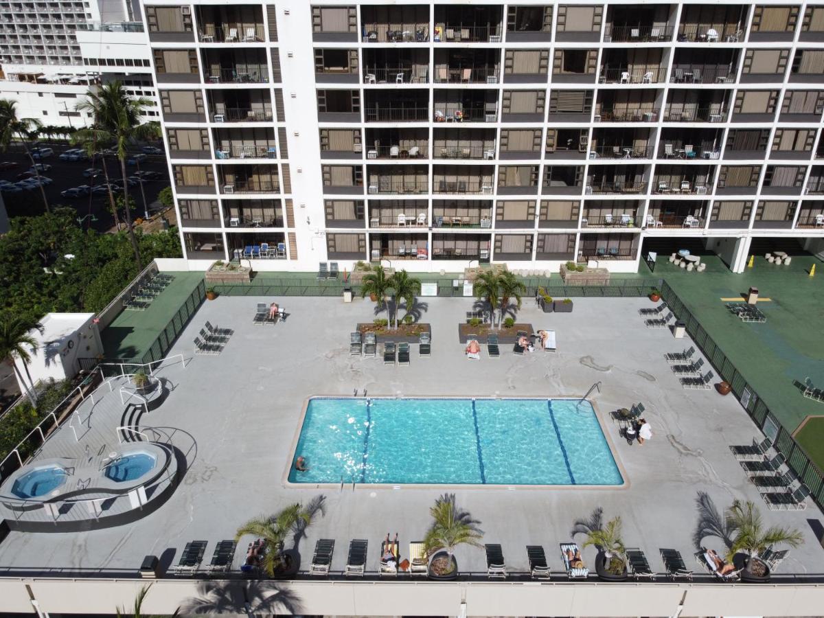Waikiki Escapade Mountain Views Condo, Steps To Beach With Parking Perk ホノルル エクステリア 写真