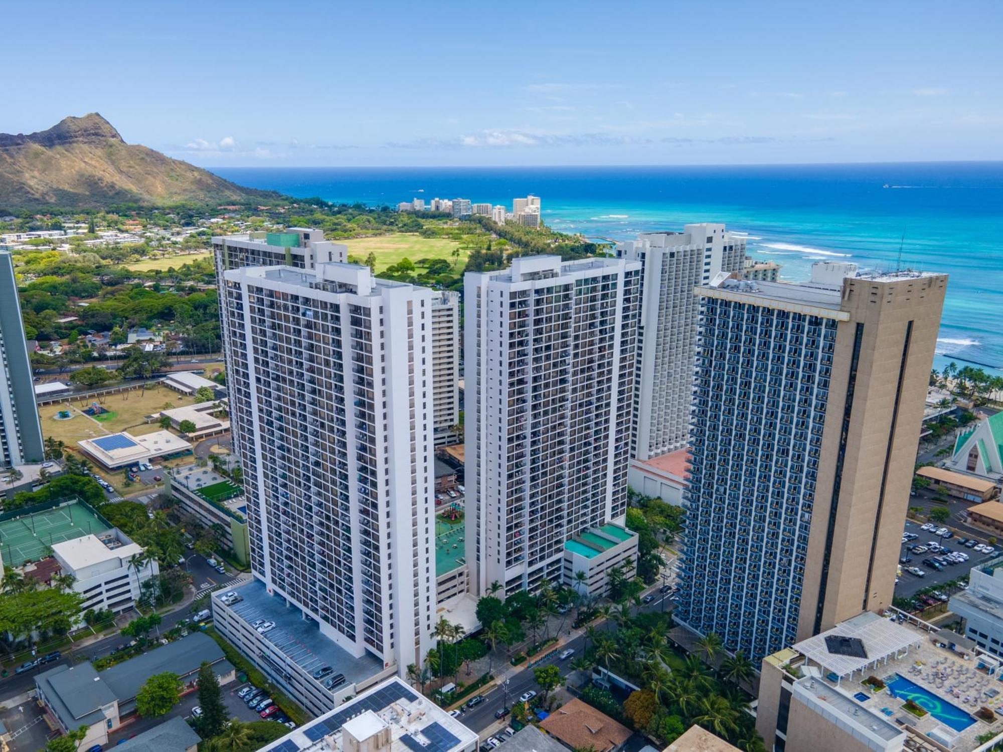 Waikiki Escapade Mountain Views Condo, Steps To Beach With Parking Perk ホノルル エクステリア 写真