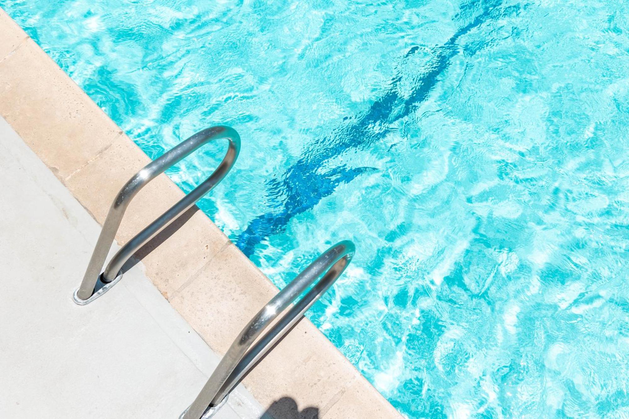 Waikiki Escapade Mountain Views Condo, Steps To Beach With Parking Perk ホノルル エクステリア 写真