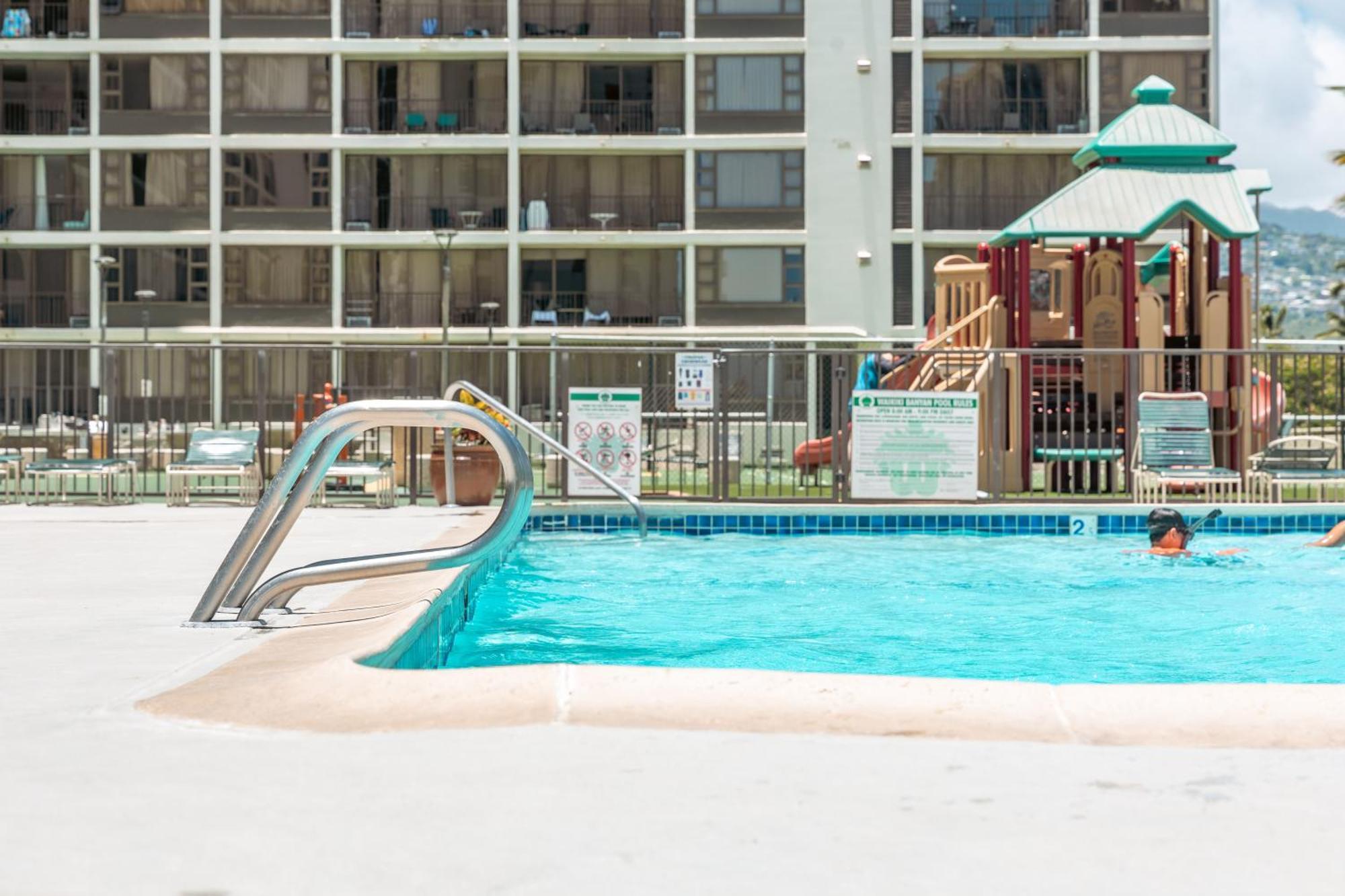 Waikiki Escapade Mountain Views Condo, Steps To Beach With Parking Perk ホノルル エクステリア 写真